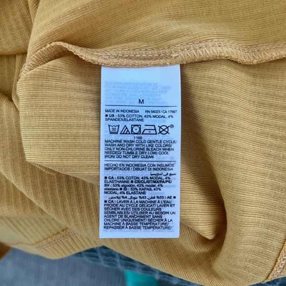 Old Navy Sweetheart Neck Shirt women size medium - Picture 6 of 6